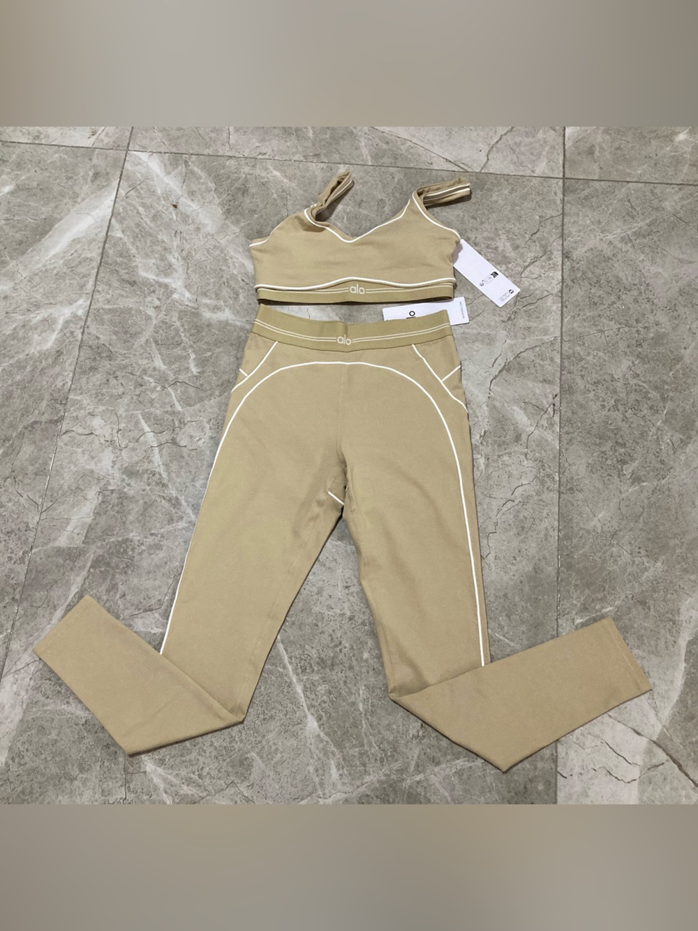 ALO Yoga Tan Scoop Sports Bra and Legging Set with White Piping